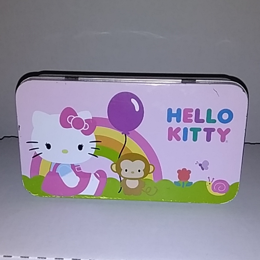 Hello Kitty tin